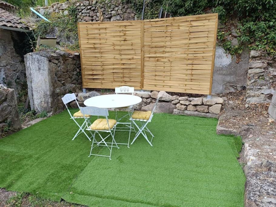 Antraigues Appartement 2 A 4 Personnes מראה חיצוני תמונה
